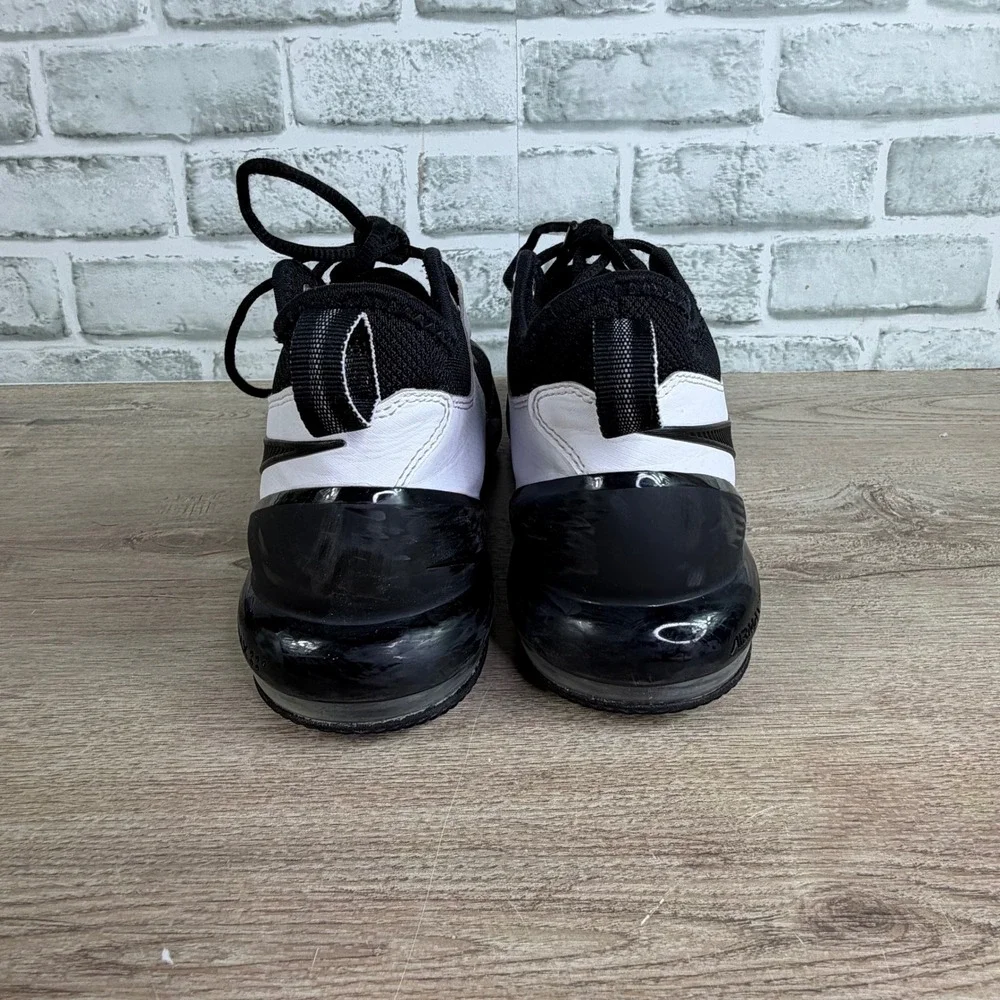 Nike Air Max Impact Basketball Shoes Size 7Y